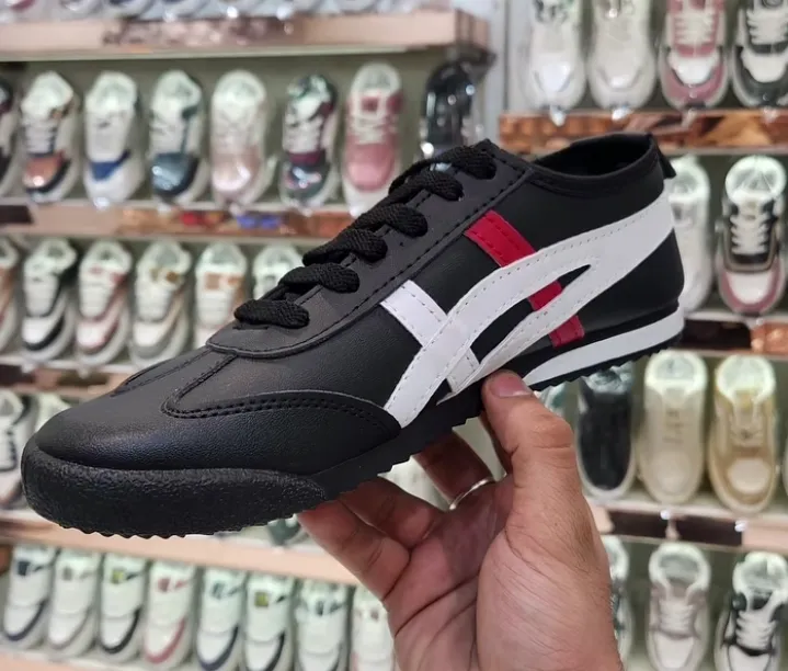 Classic Sport Sneakers – Black, White & Red (6)