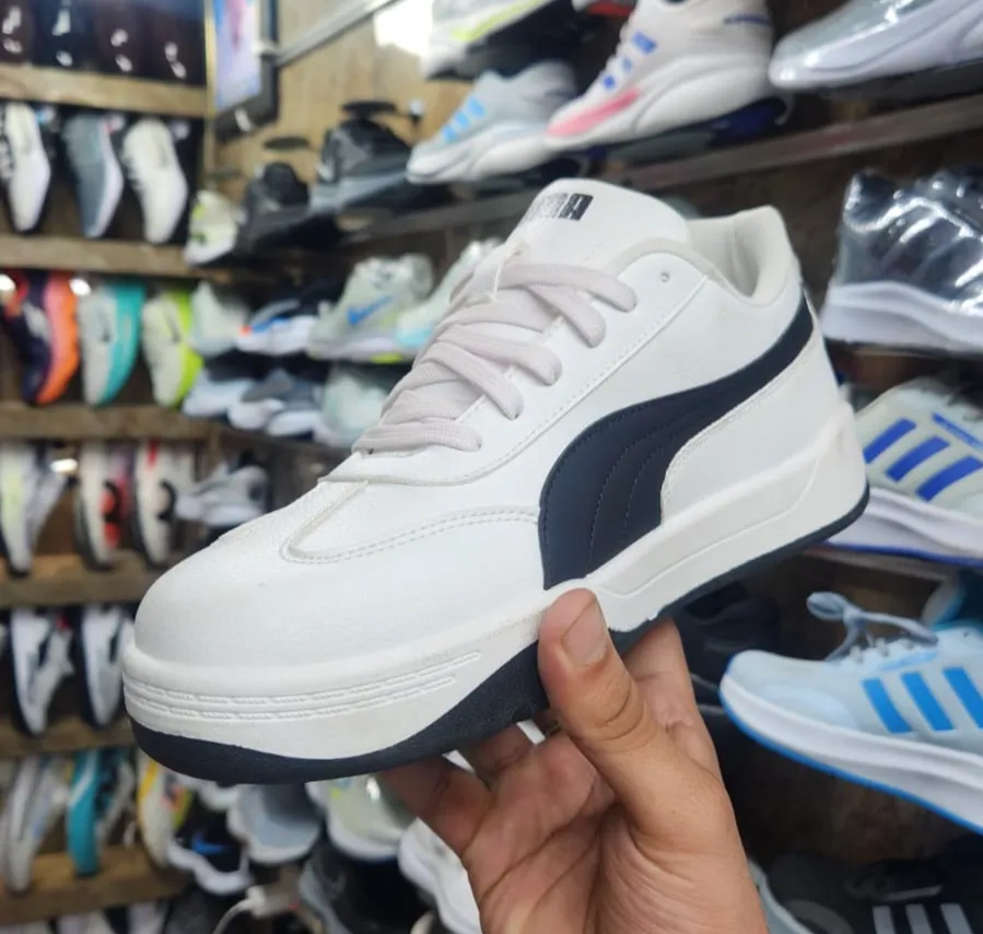 Puma White & Black Casual Sneakers (6)