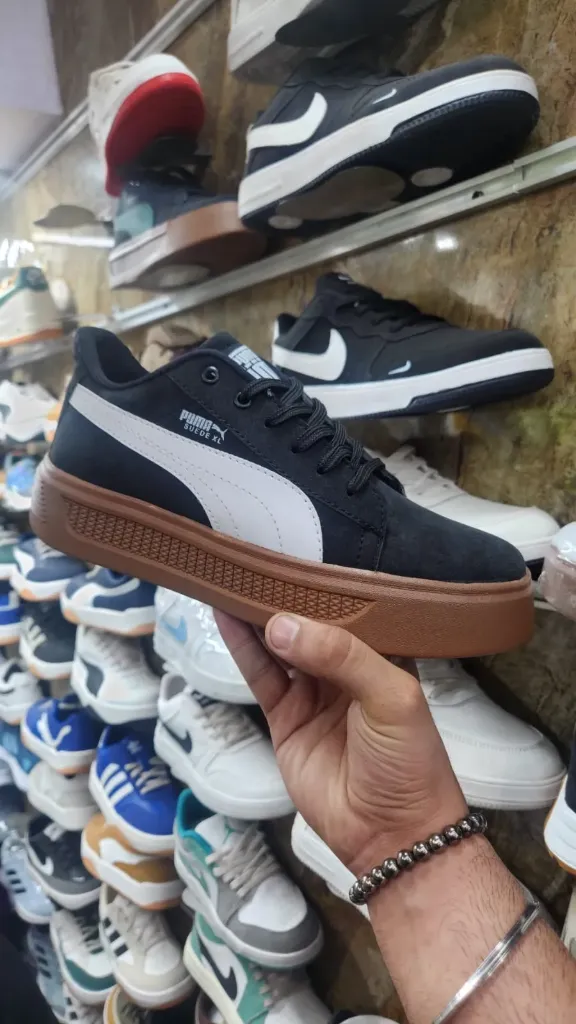 Puma Suede XL – Black & White