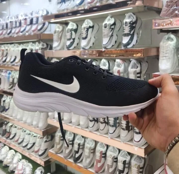 Black Lightweight Running Shoe (6)