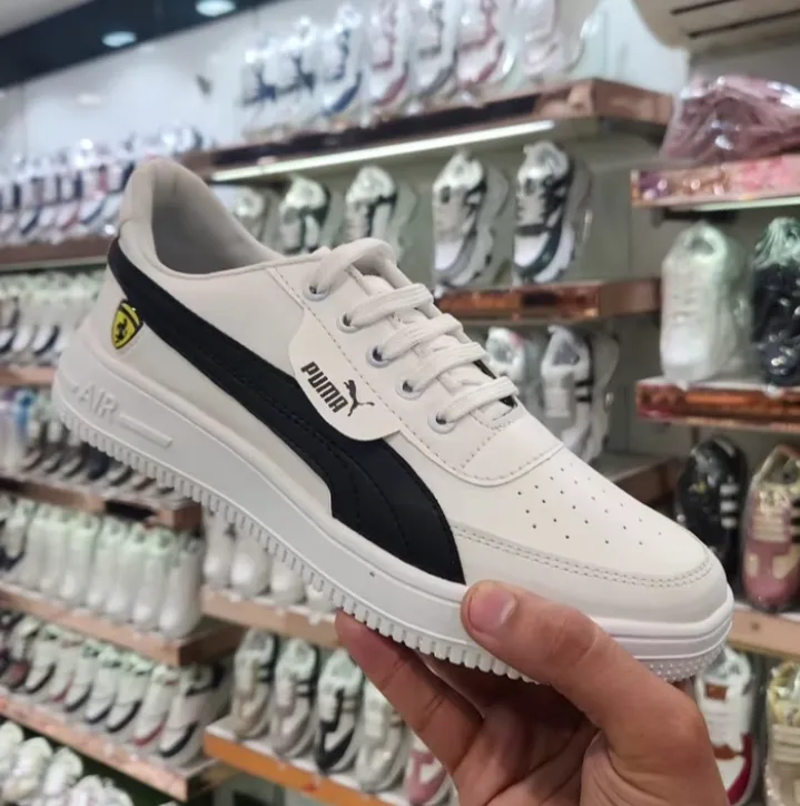 Classic Street Sneakers – White & Black (6)