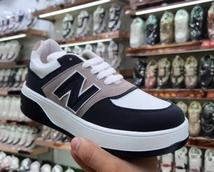 Classic Urban Sneakers – Black, White & Beige